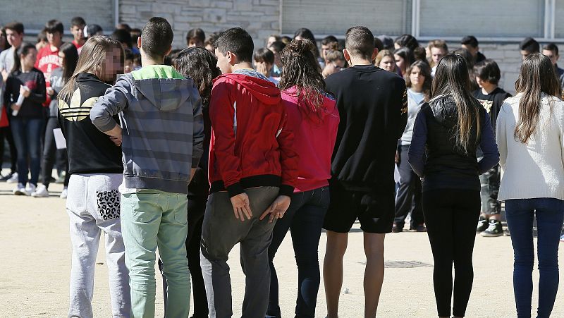 Diario de las 2 - Silencio y dolor por el suceso del Joan Fuster - Escuchar ahora 