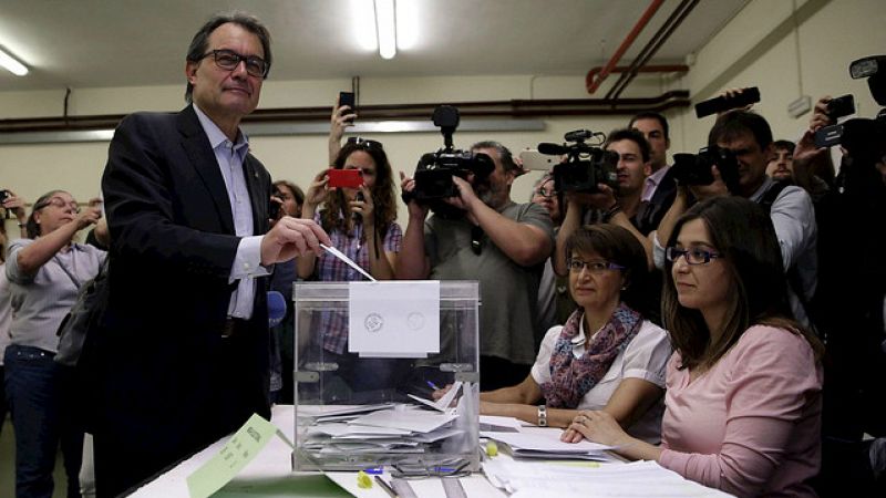 Radio 5 Actualidad - Artur Mas: "Hemos ganado las elecciones en las peores condiciones" - Escuchar ahora