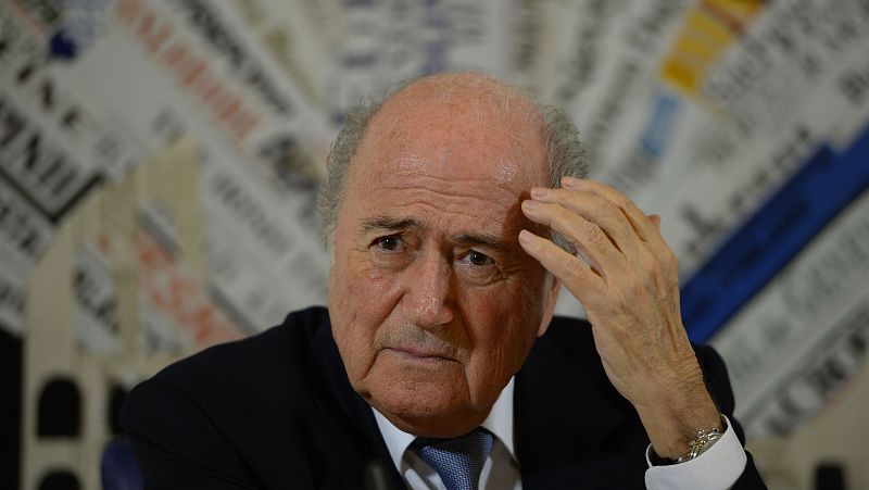Diario de las 2 - Blatter y el escándalo FIFA - Escuchar ahora