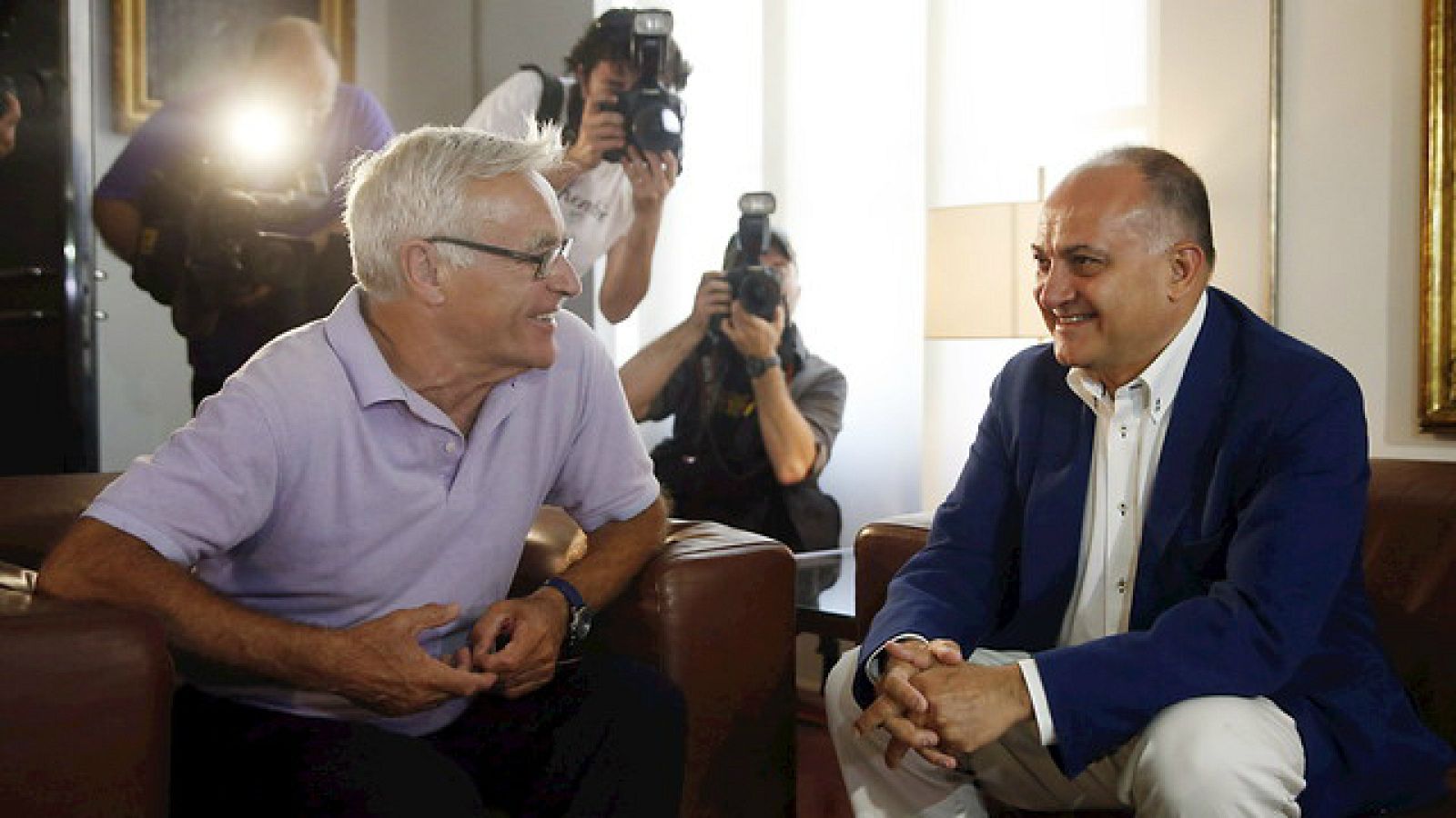 Las mañanas de RNE - Joan Ribó: "Las negociaciones de alcaldía y Generalitat son distintas" - Escuchar ahora