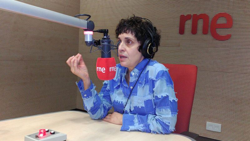 Gente despierta - Adriana Ozores nos presenta 'Atchúusss!!!' - Escuchar ahora