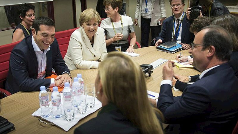 Boletines RNE - La bolsa de Atenas recibe con optimismo las negociaciones - Escuchar ahora