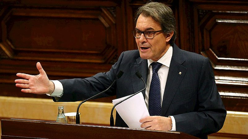 Boletines RNE - Artur Mas admite la crisis de gobierno - Escuchar ahora