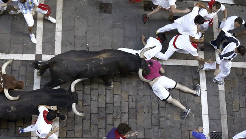  Tercer encierro sanferminero - Escuchar ahora 