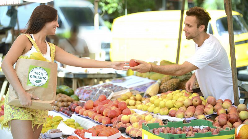 Artesfera en Radio 5 - Mercado social - Escuchar ahora