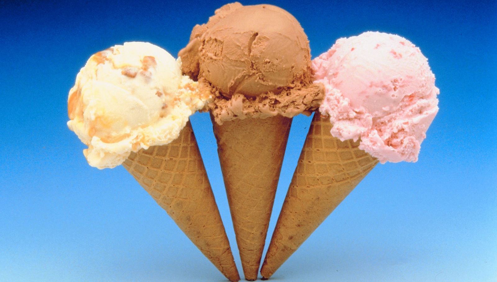 Licencia para comer - ¿Es cierto que los helados engordan tanto cómo pensamos? - 28/07/15 - Licencia para comer | Escuchar