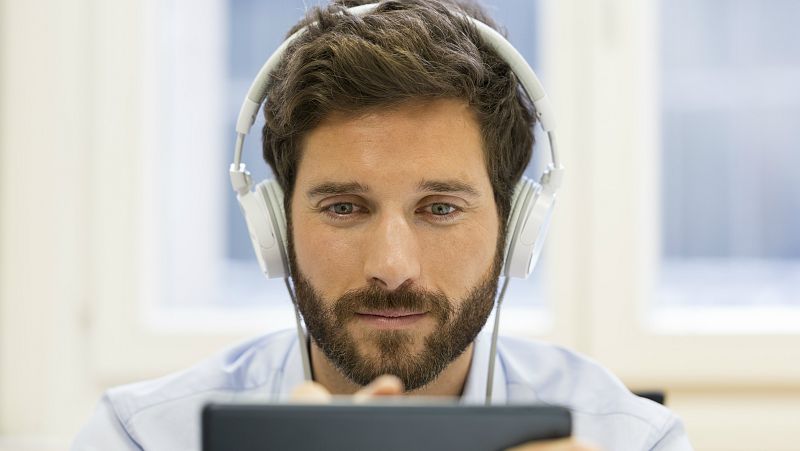 Radio 5 Actualidad - Aumenta un 11% la venta de música digital durante el primer semestre de 2015 - Escuchar ahora