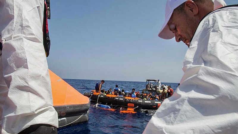 Las mañanas de RNE - Médicos Sin Fronteras: "La causa final de los naufragios es el sobrepeso en las barcazas" - Escuchar ahora