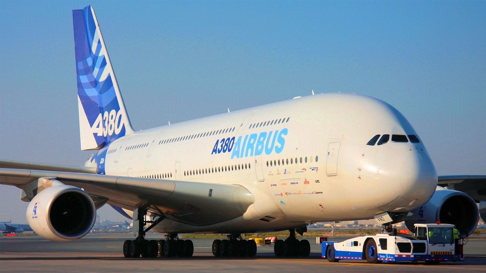 Por todo lo alto - La evolución de los aviones: más seguridad y eficiencia - 26/08/15 - Por todo lo alto | Escuchar