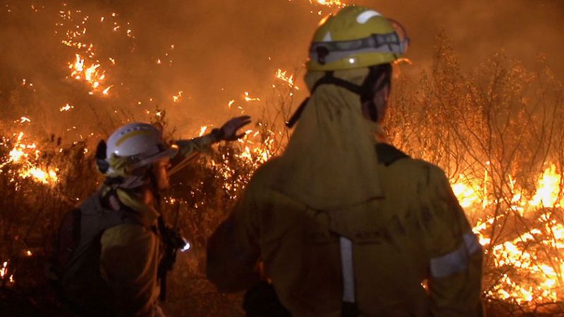 Esto me suena. Las tardes del Ciudadano García - 'La vida en llamas': el trabajo de los bomberos de élite, en un documental - Escuchar ahora