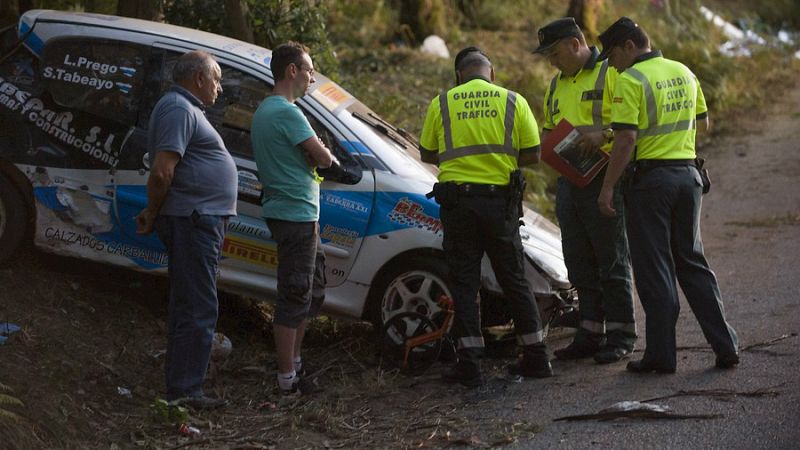 Entre paréntesis - ¿Son seguras competiciones como el Rally de A Coruña? - Escuchar ahora