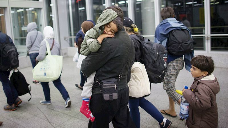 Las mañanas de RNE - España asumirá la cifra de refugiados que indique Bruselas - Escuchar ahora