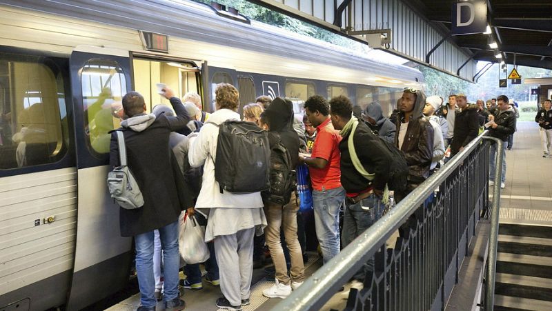 Diario de las 2 - Dinamarca permite a cientos de refugiados que prosigan su viaje - Escuchar ahora