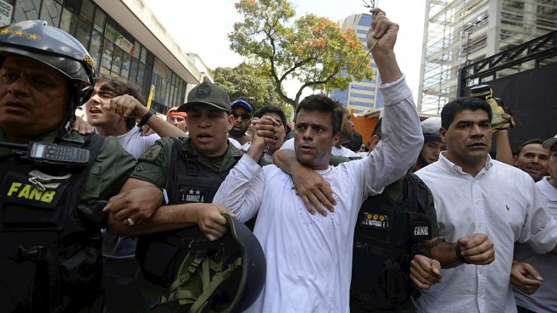 Diario de las 2 - La justicia venezolana condena al opositor Leopoldo López a más de 13 años - Escuchar ahora