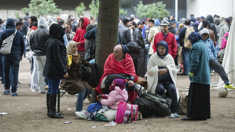 Las mañanas de RNE - Reunión determinante de los ministros de Interior de la UE sobre la crisis de los refugiados - Escuchar ahora