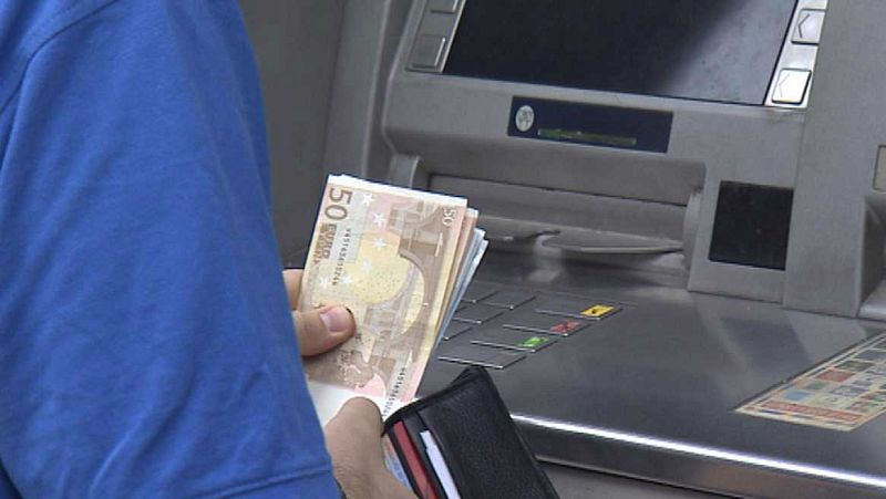 Las mañanas de RNE - El Banco de España reclama una legislación para regular las comisiones en los cajeros - Escuchar ahora