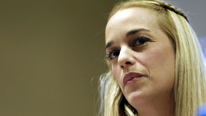 Radio 5 Actualidad - La mujer de Leopoldo López visita España - Escuchar ahora