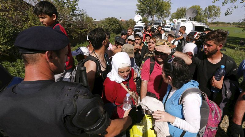 Las mañanas de RNE - Croacia, desbordada por la llegada de refugiados - Escuchar ahora