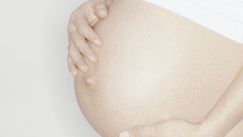 Radio 5 Actualidad - Se demuestra la comunicación entre la futura madre y el embrión - Escuchar ahora