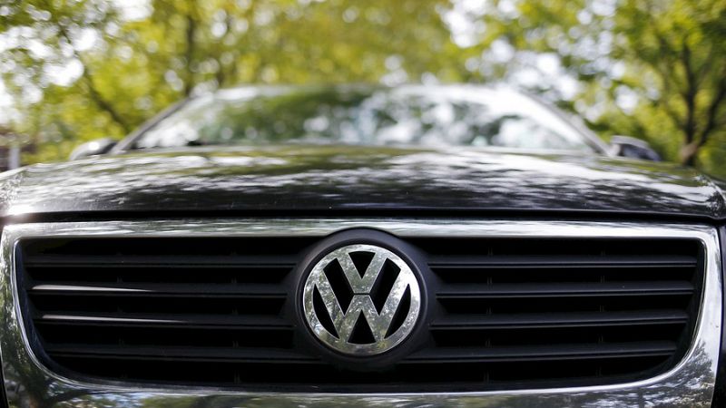 Boletines RNE - Volkswagen da a conocer la lista de los modelos con motores trucados - Escuchar ahora