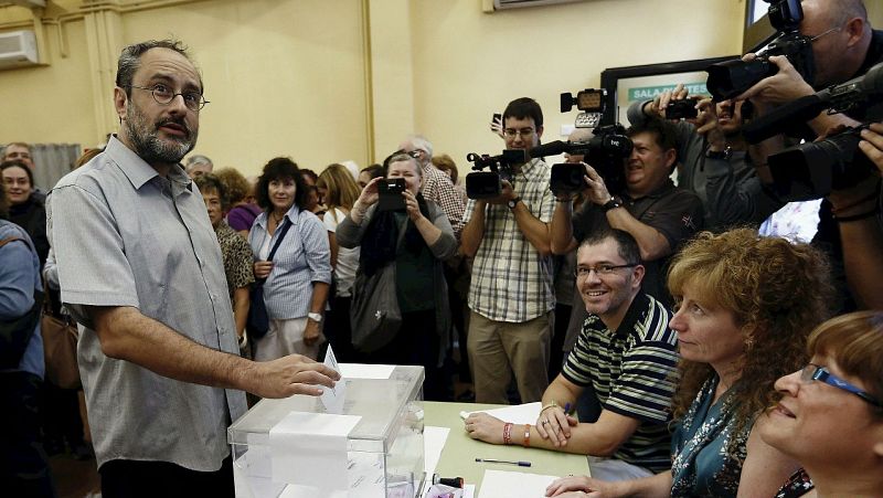 R-5 Actualidad - Elecciones catalanas 2015 - Antonio Baos : "La CUP es el acelerador del proceso de ruptura con Espaa" - Escuchar ahora