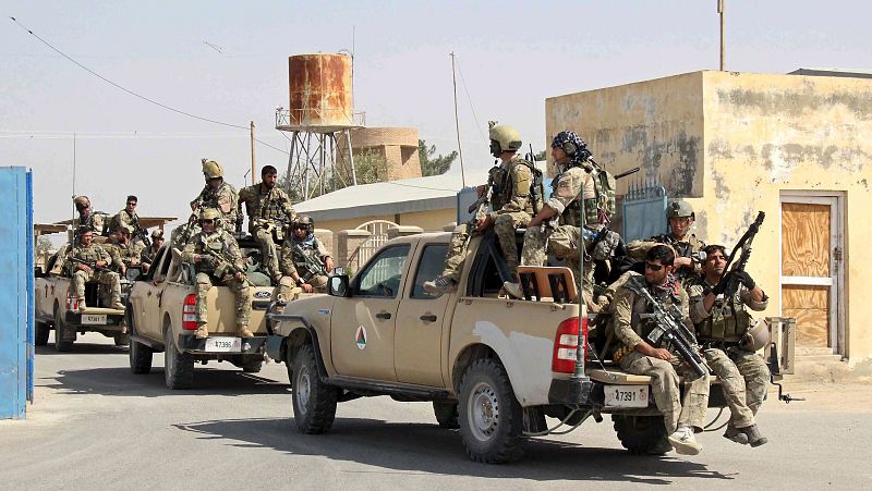 Entre paréntesis - La entrada de los talibanes en la ciudad de Kunduz - Escuchar ahora