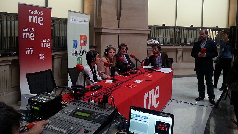Radio 5 Actualidad - Radio 5 se une a la celebración del I Día de la Educación Financiera - Escuchar ahora