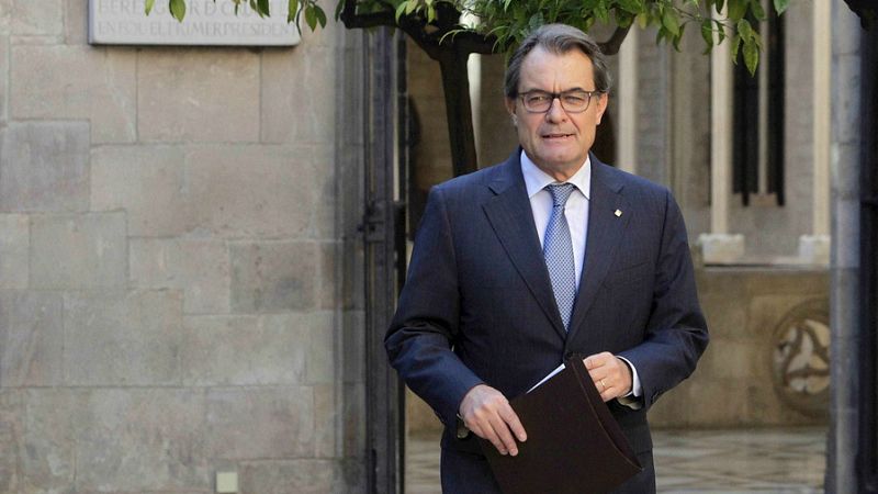 Diario de las 2 - La CUP decide su postura sobre la investidura de Artur Mas - Escuchar ahora
