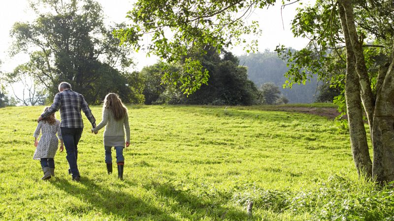 La noche en vela - Tertulia - ¿Hasta dónde estarías dispuesto a llegar para defender a los tuyos? - Escuchar ahora