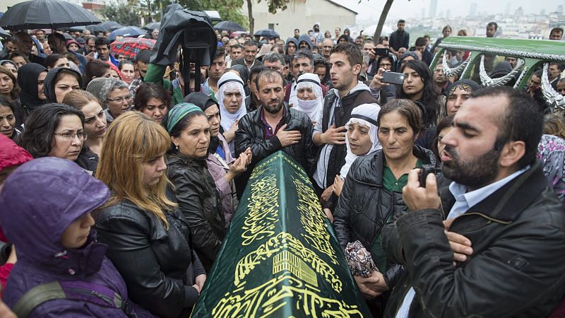 Boletines RNE - Ankara: Asciende a 97 el número de muertos en el atentado - Escuchar ahora