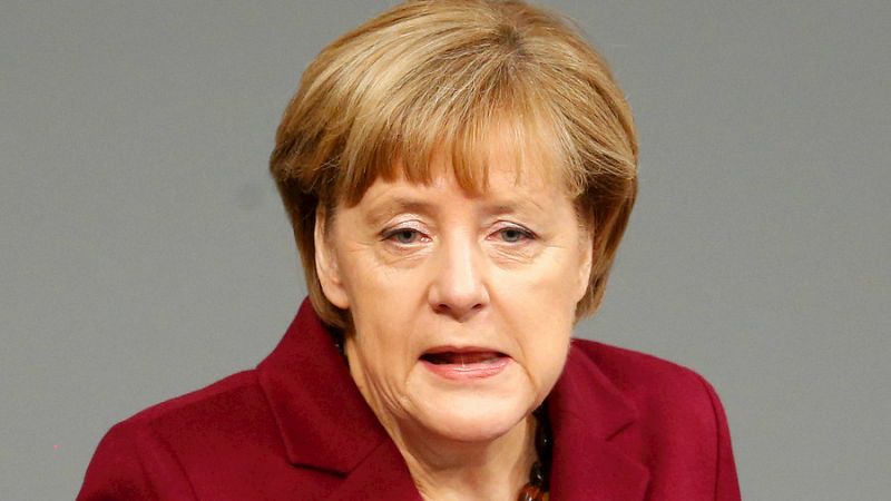 Boletines RNE - Merkel insiste en que la solución del conflicto sirio pasa por el diálogo con Rusia - Escuchar ahora
