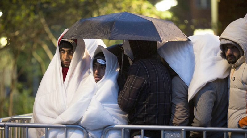 Boletines RNE - Acuerdo entre la UE y Turquía para evitar que los refugiados lleguen a Europa - Escuchar ahora