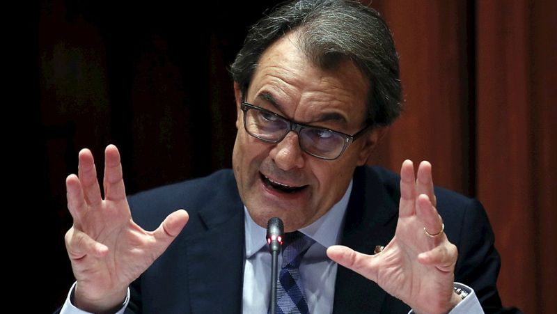 Boletines RNE - Mas defiende el sistema de adjudicaciones de obra pública de su gobierno - Escuchar ahora