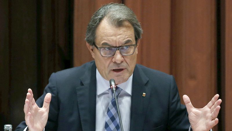 Boletines RNE - Se constituye el Parlament catalán sin un acuerdo de investidura y gobernabilidad - Escuchar ahora