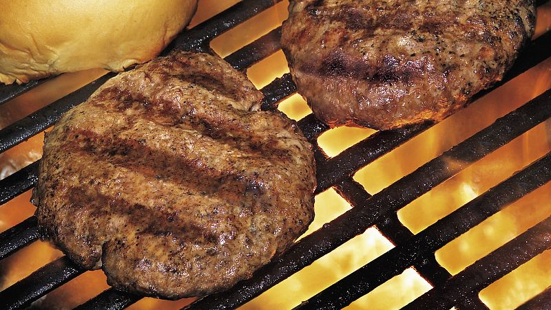 Entre paréntesis - La OMS alerta de que las carnes procesadas pueden producir cáncer  - Escuchar ahora