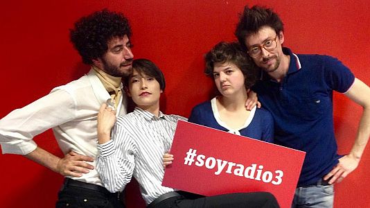 Capitán Demo - Capitán Demo - Papaya en acústico con 'No me quiero enamorar' - 26/10/15 - escuchar ahora