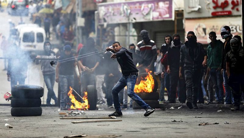 Radio 5 Actualidad - Continúa la escalada de tensión y violencia en Oriente Próximo - Escuchar ahora