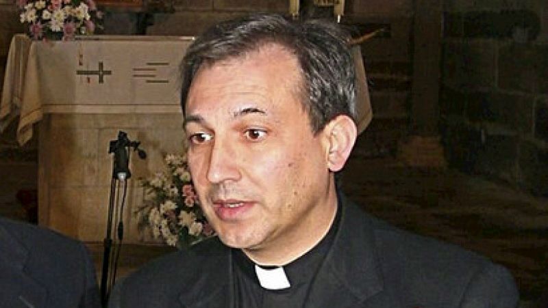 Radio 5 Actualidad - El sacerdote español Lucio Vallejo, detenido por filtrar documentos confidenciales del Vaticano - Escuchar ahora