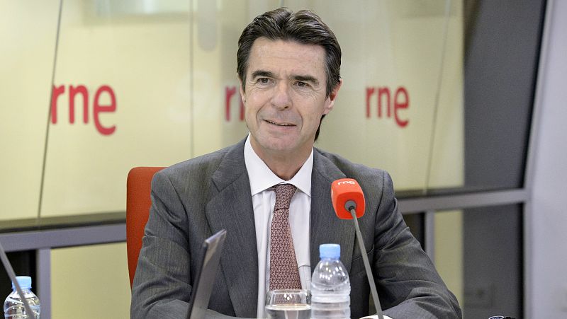 Las mañanas de RNE - José Manuel Soria: "Volkswagen va a devolver el dinero del plan PIVE coche a coche"  - Escuchar ahora