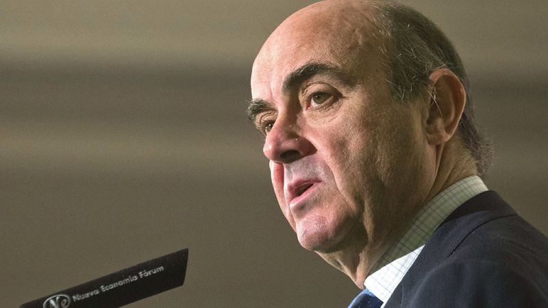 Las mañanas de RNE - Guindos insiste en que España cumplirá el déficit y no serán precisos más recortes - Escuchar ahora