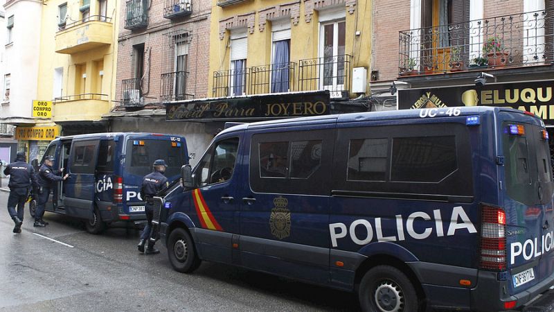 Diario de las 2 - La Policía Nacional detiene en Málaga a una mujer supuestamente vinculada al Estado Islámico - Escuchar ahora