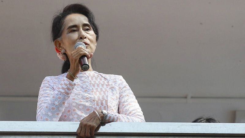 Radio 5 Actualidad - Aplastante victoria de la Liga Nacional por la Democracia de Suu Kyi en Birmania - Escuchar ahora