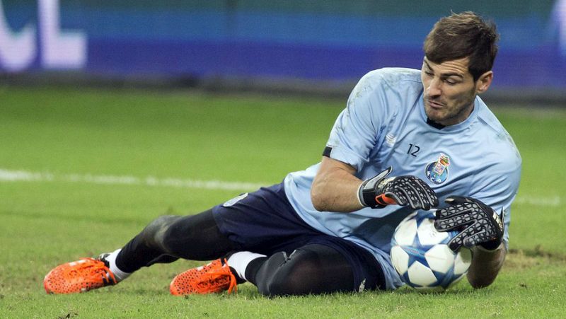 Boletines RNE - Iker Casillas recibe la Gran Cruz Real del Orden del Mérito Deportivo - Escuchar ahora