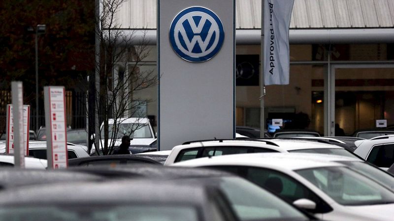 Radio 5 Actualidad - Volkswagen, imputado por delitos contra los consumidores, el medio ambiente y la hacienda - Escuchar ahora