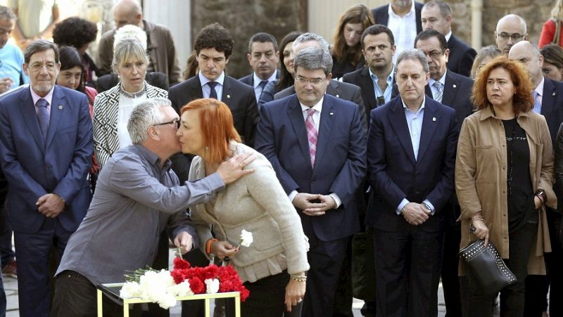 Diario de las 2 - El Parlamento Vasco conmemora el Día de la Memoria - Escuchar ahora