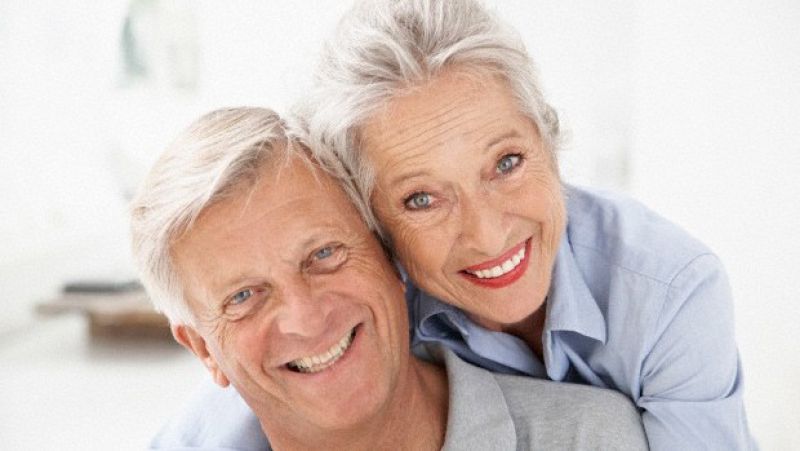 El canto del grillo - Aprender a peinar canas - Escuchar ahora