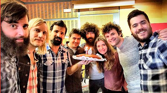 Hoy empieza todo 1 (2012-2025) - Hoy empieza todo con Ángel Carmona - El día de Neil Young - 12/11/15 - escuchar ahora