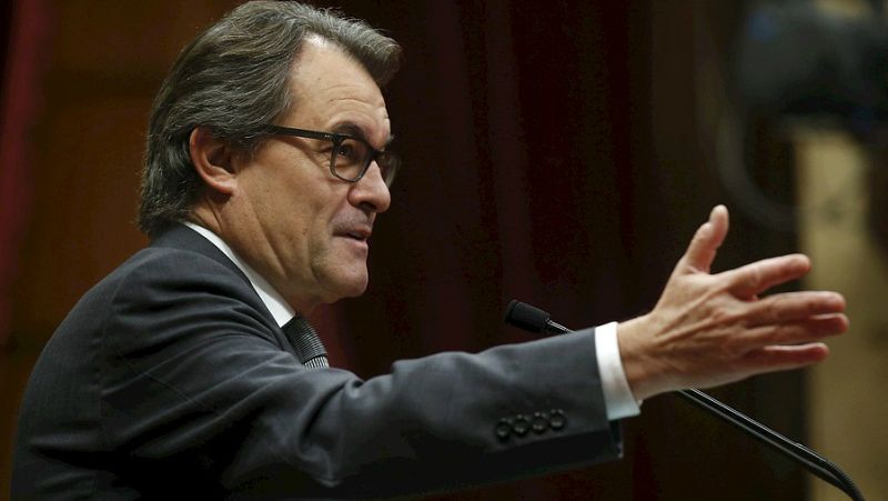 Boletines RNE - Mas presenta su oferta a la CUP para lograr que lo apoye en segunda votación - Escuchar ahora