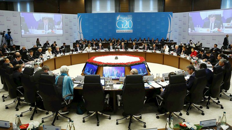 Las mañanas de RNE - La cumbre del G20 termina sin una estrategia clara contra el Daesh - Escuchar ahora