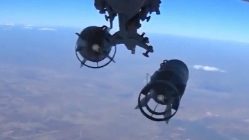 Las mañanas de RNE - Francia y Rusia acuerdan coordinar sus acciones militares en Siria y redoblar los ataques - Escuchar ahora